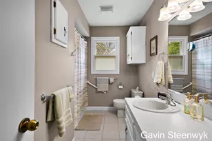 401 Kingwood Dr, Holland, MI 49424 - Photo 14