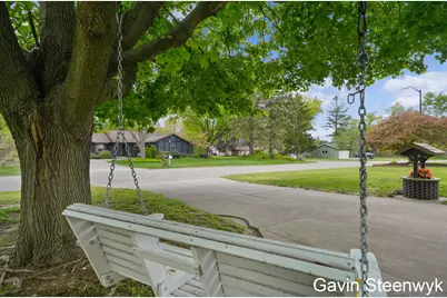 401 Kingwood Drive, Holland, MI 49424 - Photo 30