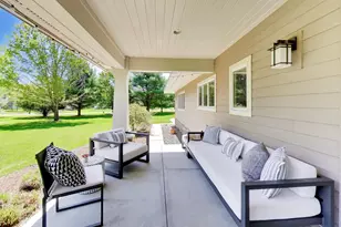 5499 Topanga Dr, Coloma, MI 49038 - Photo 4