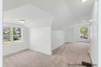 72 E Grand Avenue, Muskegon, MI 49442 - Photo 10
