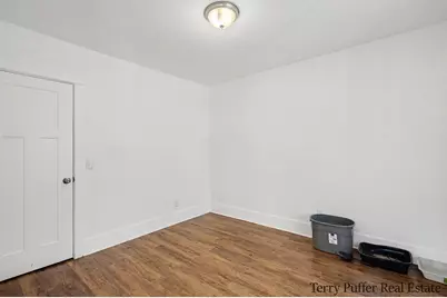 72 E Grand Avenue, Muskegon, MI 49442 - Photo 16