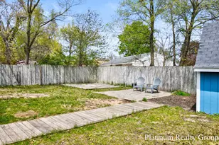 2390 Greenwood St, Muskegon, MI 49441 - Photo 4