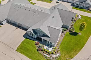 195 Janes View Dr, Holland, MI 49424 - Photo 68