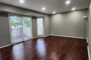24264 Bashian Dr, Novi, MI 48375 - Photo 2