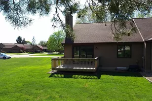 3261 Calvin Ct SW, Grandville, MI 49418 - Photo 8
