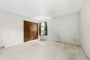 301 Sherman Dr, Marshall, MI 49068 - Photo 10