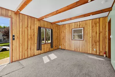 973 Valley Avenue NW, Grand Rapids, MI 49504 - Photo 6