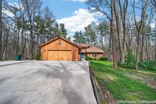 848 Scenic Dr, Muskegon, MI 49445 - Photo 10