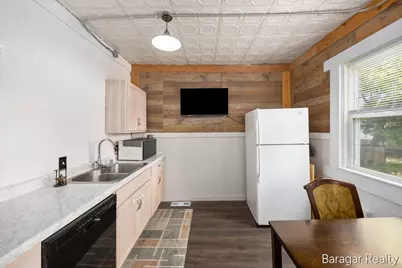 1100 Lincoln Avenue NW, Grand Rapids, MI 49504 - Photo 6