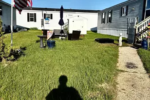 1194 W Grey Ct, Wayland, MI 49348 - Photo 2
