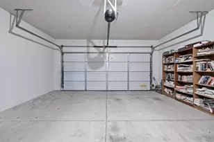 26984 Carrington Pl, Harrison Township, MI 48045 - Photo 18