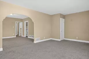 3825 Waverly St, Detroit, MI 48238 - Photo 8