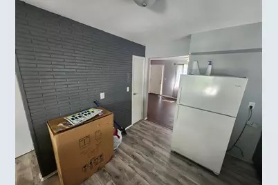 933 S 17th Street, Saginaw, MI 48601 - Photo 6
