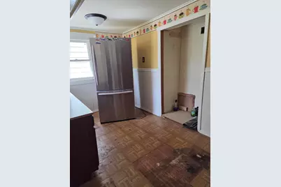 211 S Pine Street, Sheridan, MI 48884 - Photo 2