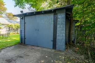 991 Ogden Ave, Benton Harbor, MI 49022 - Photo 12