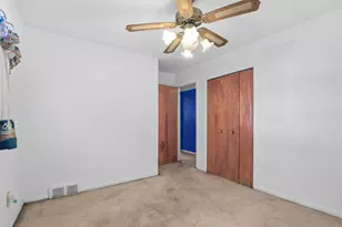 8278 Mills St, Taylor, MI 48180 - Photo 24