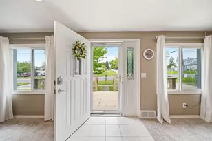 157 N Dettman Rd, Jackson, MI 49202 - Photo 2