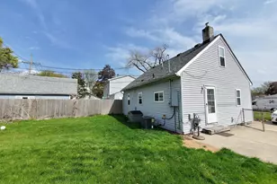 1251 E Kalama, Madison Heights, MI 48071 - Photo 2