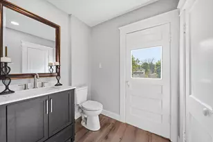 428 Bates St, Jackson, MI 49202 - Photo 24