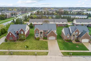6960 Norway Dr, Troy, MI 48085 - Photo 12