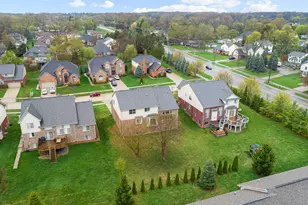 6960 Norway Dr, Troy, MI 48085 - Photo 14