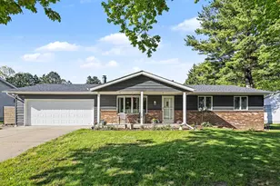 5225 Lands End Dr, Kalamazoo, MI 49009 - Photo 2