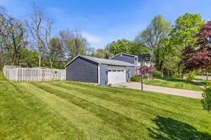 329 Eaton St, Battle Creek, MI 49017 - Photo 30