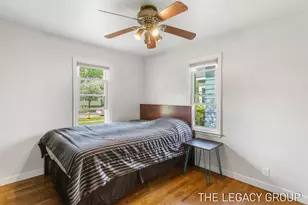 193 E 26th St, Holland, MI 49423 - Photo 8