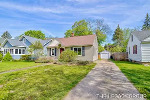 193 E 26th St, Holland, MI 49423 - Photo 2