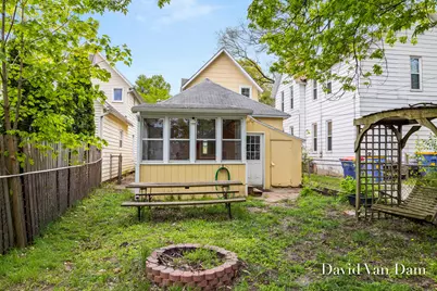 943 Prospect Avenue NE, Grand Rapids, MI 49503 - Photo 24