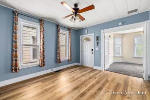 943 Prospect Ave NE, Grand Rapids, MI 49503 - Photo 2