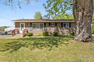 747 Root St, Belding, MI 48809 - Photo 4