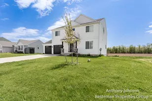 250 Warbler Dr, Caledonia, MI 49316 - Photo 2