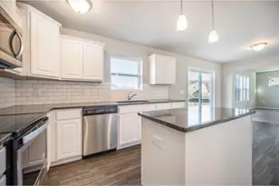5659 Landrum Trl, Portage, MI 49024 - Photo 6