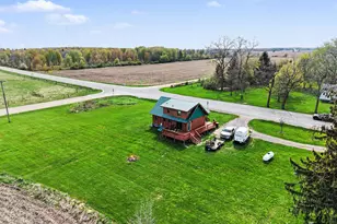 8038 N Greenville Rd, Lakeview, MI 48850 - Photo 30