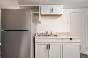 3116 Whittier Dr, Kalamazoo, MI 49001 - Photo 10
