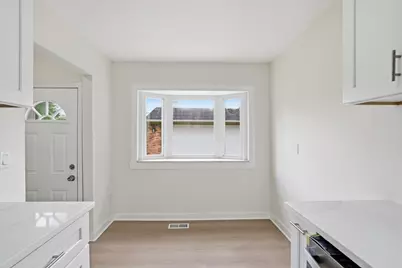16608 Windermere Circle, Southgate, MI 48195 - Photo 18