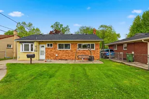 16608 Windermere Cir, Southgate, MI 48195 - Photo 8