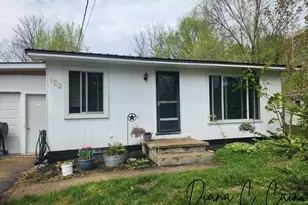 123 Riverside Dr, Hart, MI 49420 - Photo 2