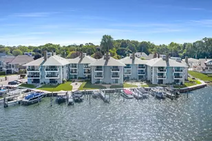 400 Lakeview Ct, Spring Lake, MI 49456 - Photo 1