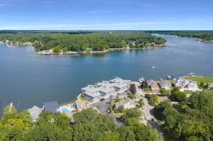 400 Lakeview Ct, Spring Lake, MI 49456 - Photo 48