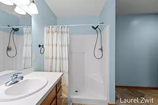 17020 Grandview Dr, Spring Lake, MI 49456 - Photo 16
