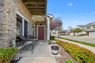 10122 Ridge Run St, Howell, MI 48855 - Photo 6