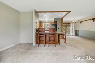 938 N Scenic Dr, Muskegon, MI 49445 - Photo 36