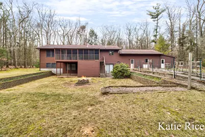 938 N Scenic Drive, Muskegon, MI 49445 - Photo 32