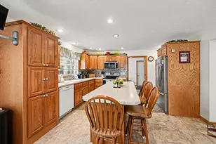 584 Orchard Rd, Marshall, MI 49068 - Photo 4
