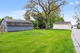 584 Orchard Rd, Marshall, MI 49068 - Photo 18