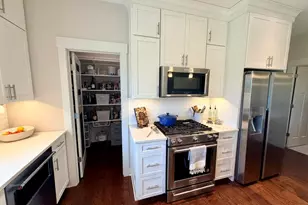 4001 Fox Woods Rd, Saint Joseph, MI 49085 - Photo 8
