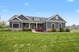 4001 Fox Woods Rd, Saint Joseph, MI 49085 - Photo 2