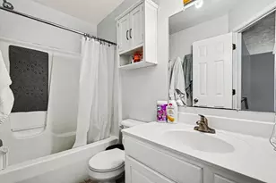 4676 Eastern Ave SE, Grand Rapids, MI 49508 - Photo 16